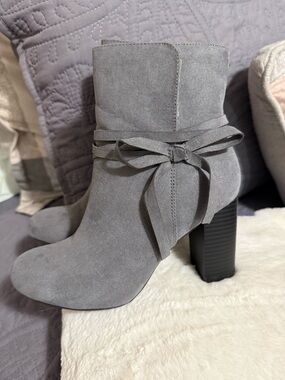 Christian Siriano Valencia Grey block heel ankle boots